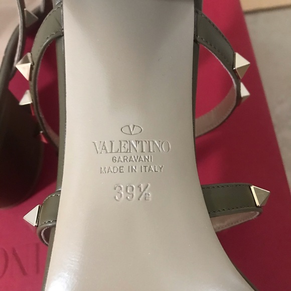 Valentino Garavani Rockstud Caged Slide Sandals - Picture 10 of 10